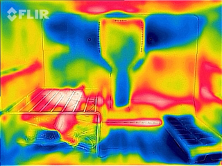 Illustration for article titled 16 Ways To Use FLIR's Incredibly Fun Predator-Vision iPhone Camera